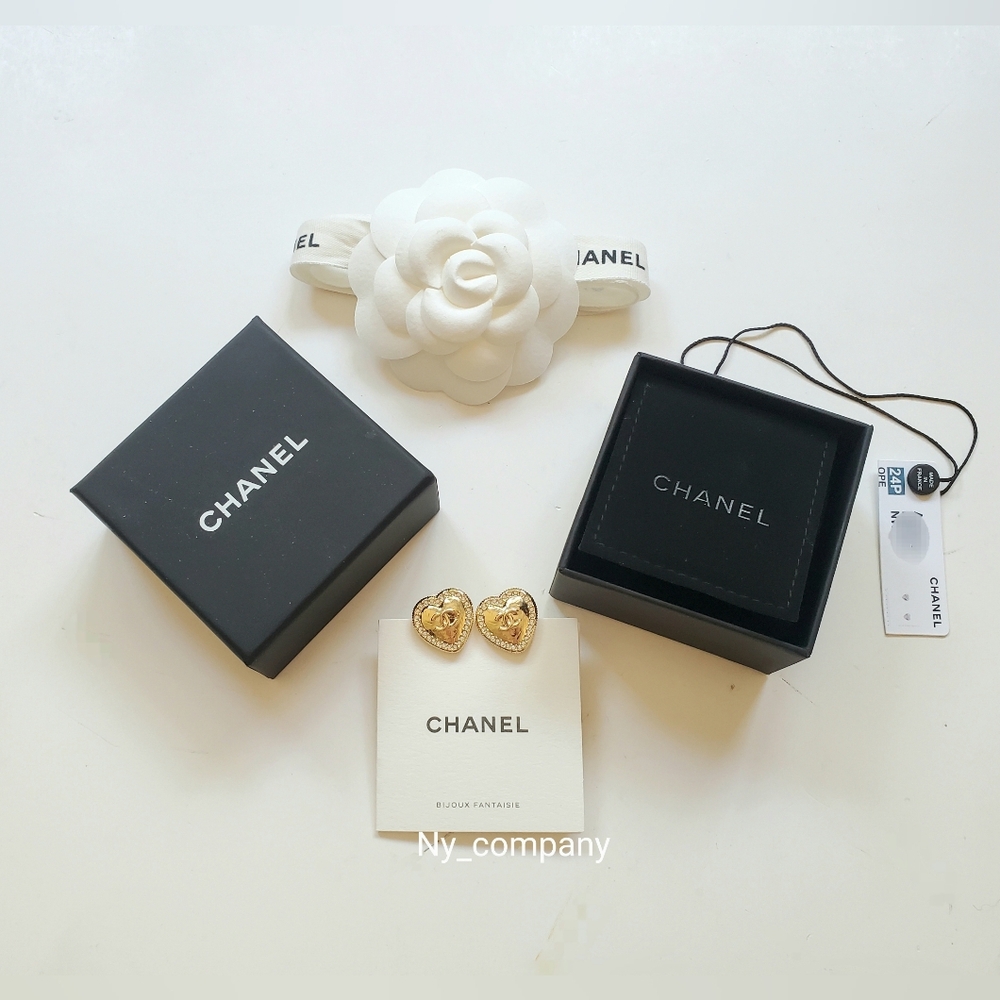 (SALE)Chanel Gold/Crystal Heart CC Logo Earrings Brand New